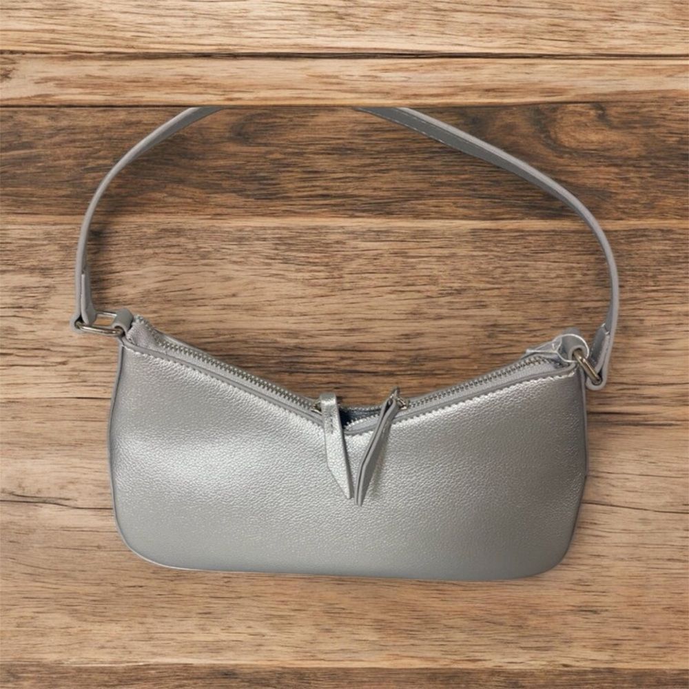 NWOT Mini‎ Silver Vegan Handbag